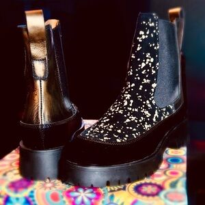 *New* Woman’s Embassy London Boots Size 10